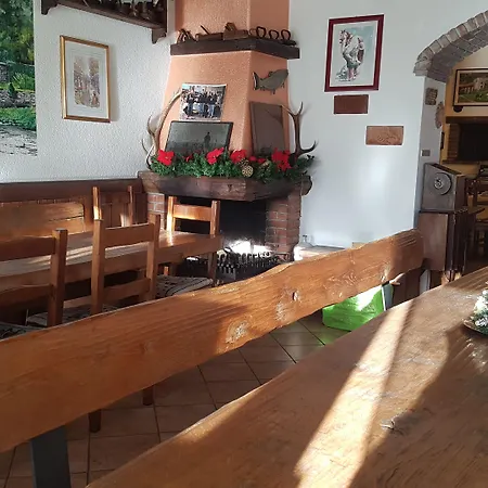 Agriturismo La Vecchia Chioderia Farm stay *